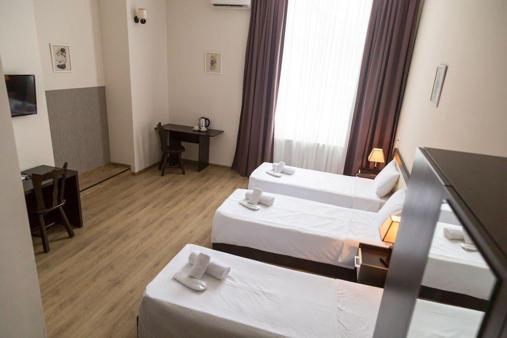 Backstreet Hotel - Near Tbilisi Central Екстер'єр фото