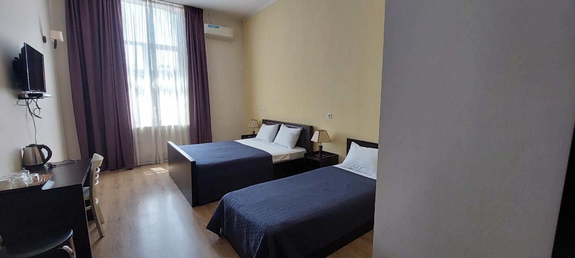 Backstreet Hotel - Near Tbilisi Central Екстер'єр фото